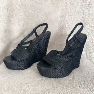 ALICE + OLIVIA - Straw espadrilles with straps and wedge heel in black